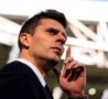 Thiago Motta pensieroso in panchina