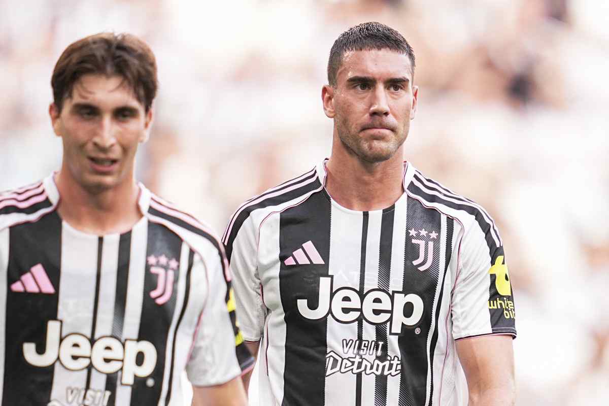 Vlahovic con Miretti prima del match