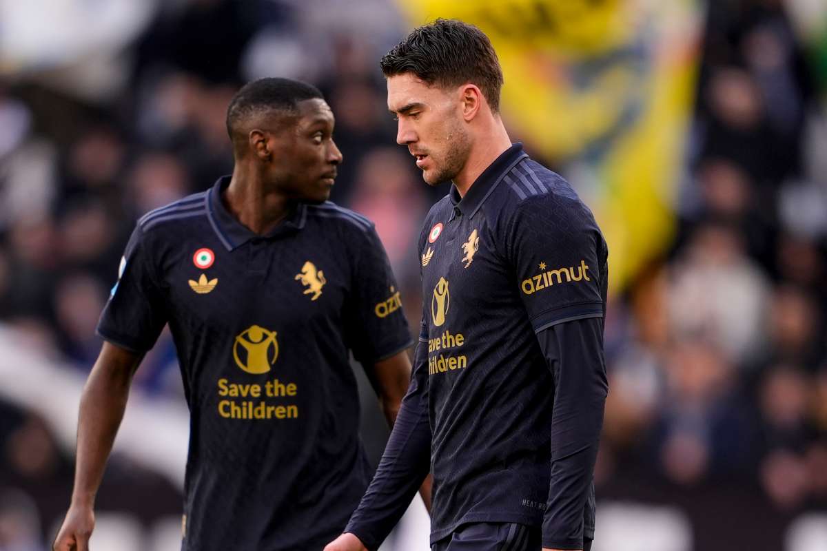 Vlahovic e Kolo Muani insieme a centrocampo
