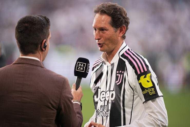 Elkann a bordo campo