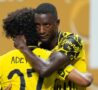 Guirassy festeggia un gol assieme ad Adeyemi