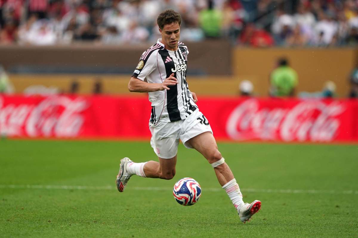 Kenan Yildiz in campo con la Juve