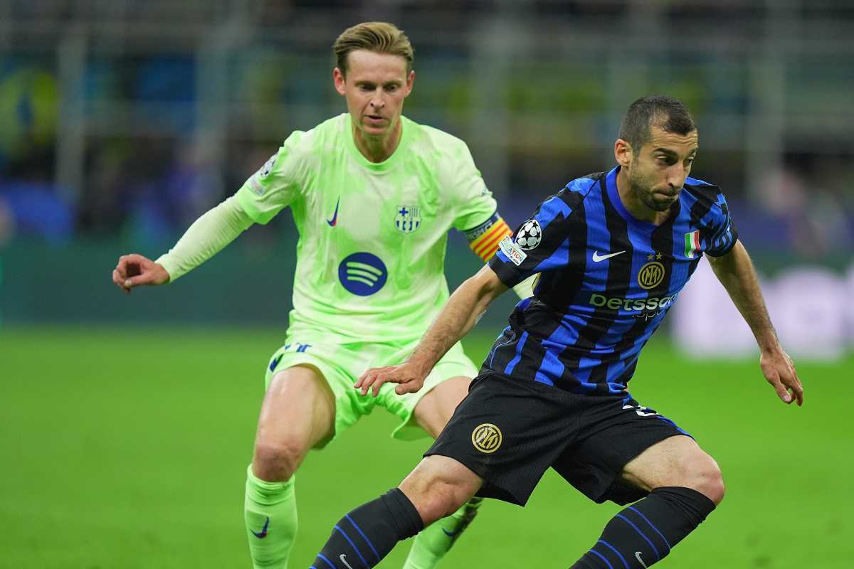 De Jong in pressing su Mkhitaryan