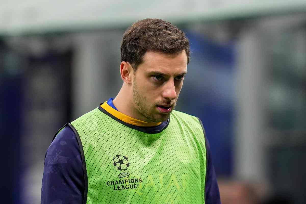 Carlos Augusto in fase di riscaldamento