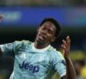 David allarga le braccia, piuttosto contrariato