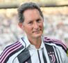 John Elkann con la maglia della Juve