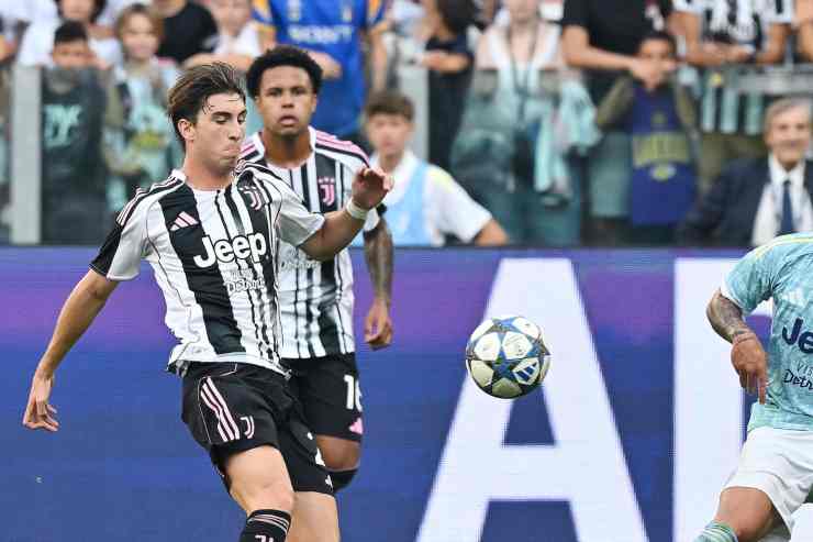 Fabio Miretti imposta l'azione dal basso