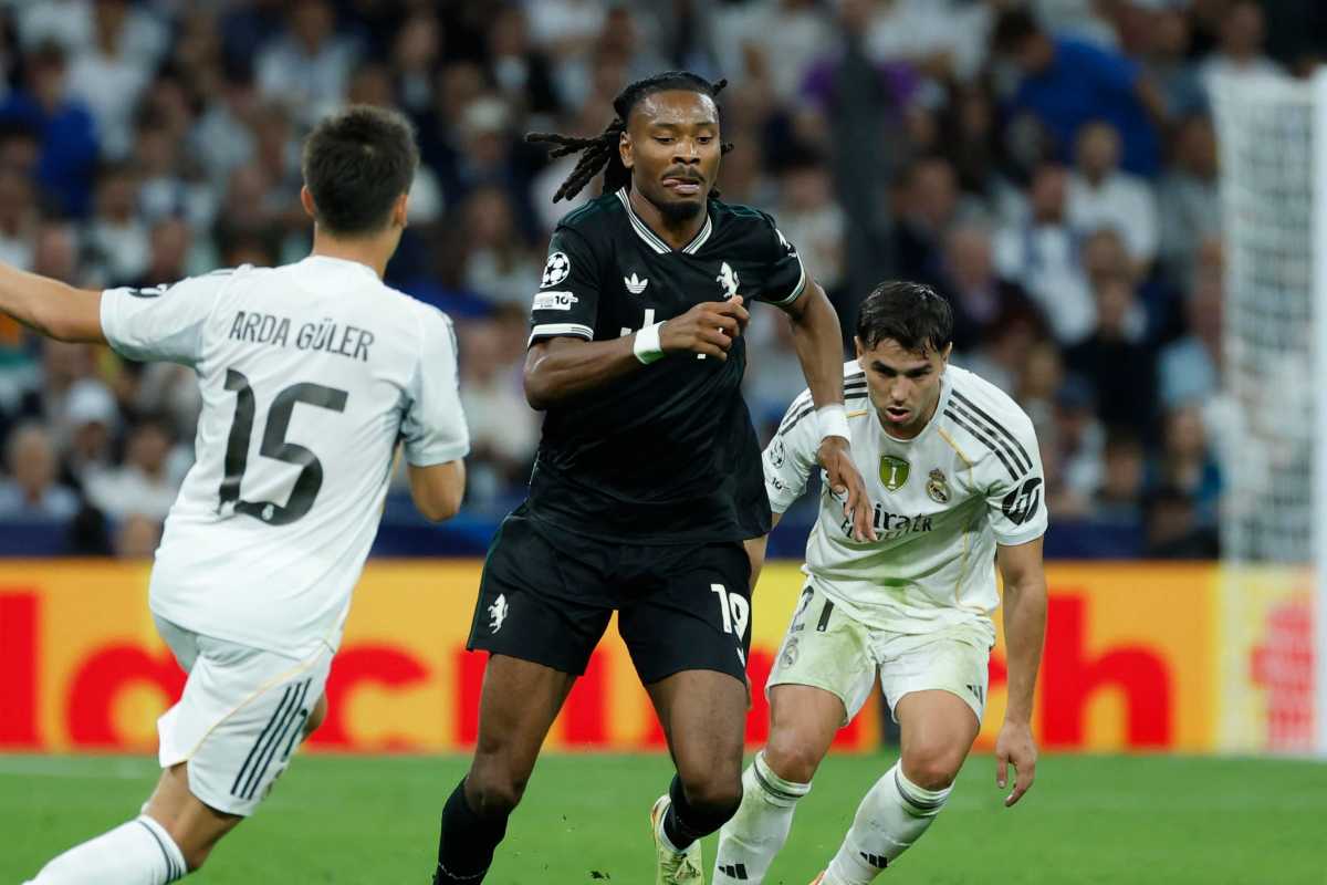 Khephren Thuram si destreggia dal pressing