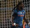 Anguissa esulta dopo il gol in Lecce-Napoli