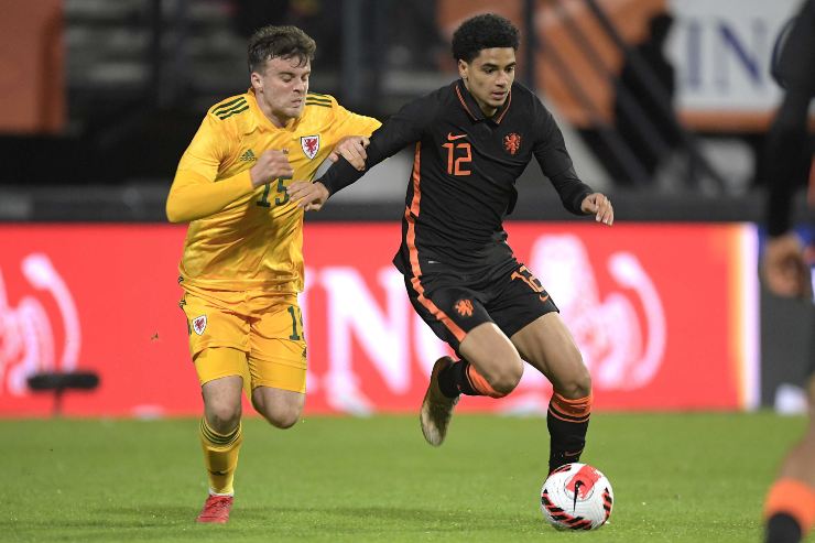 Hoever in azione con l'Olanda Under 21