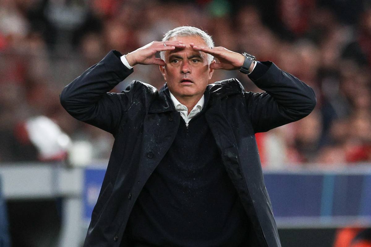 Mourinho durante una partita del Benfica
