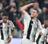 Vlahovic esulta dopo un gol con la Juve