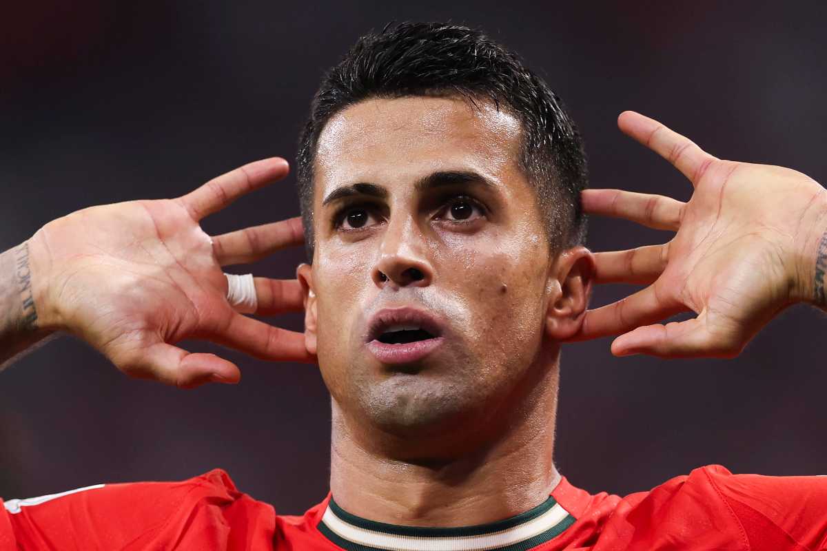 Cancelo esulta aprendo le orecchie