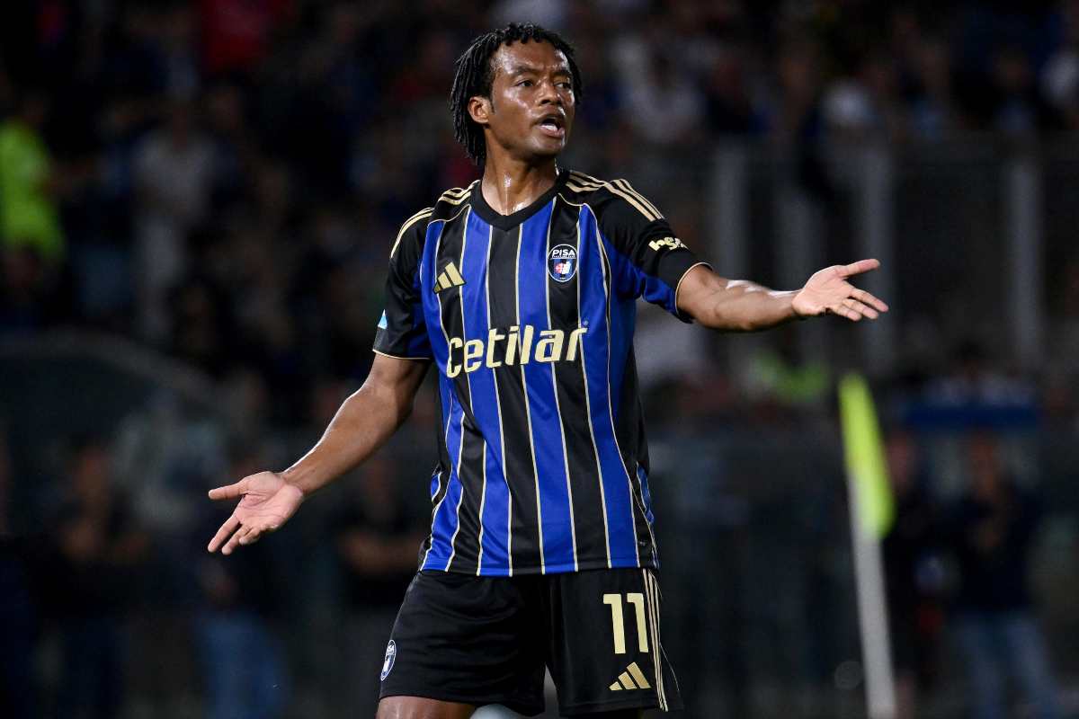 cuadrado con la maglia del Pisa