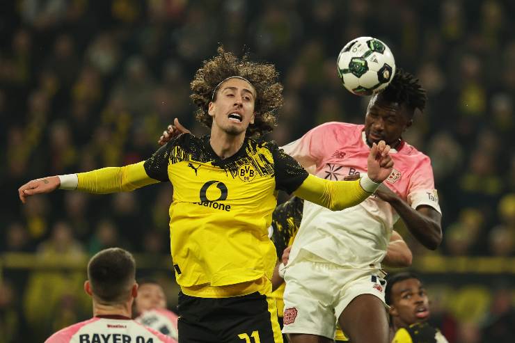 fabio silvia colpisce il pallone di testa