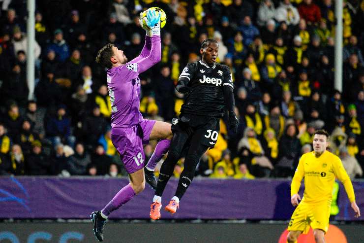 david prova a svettare di testa