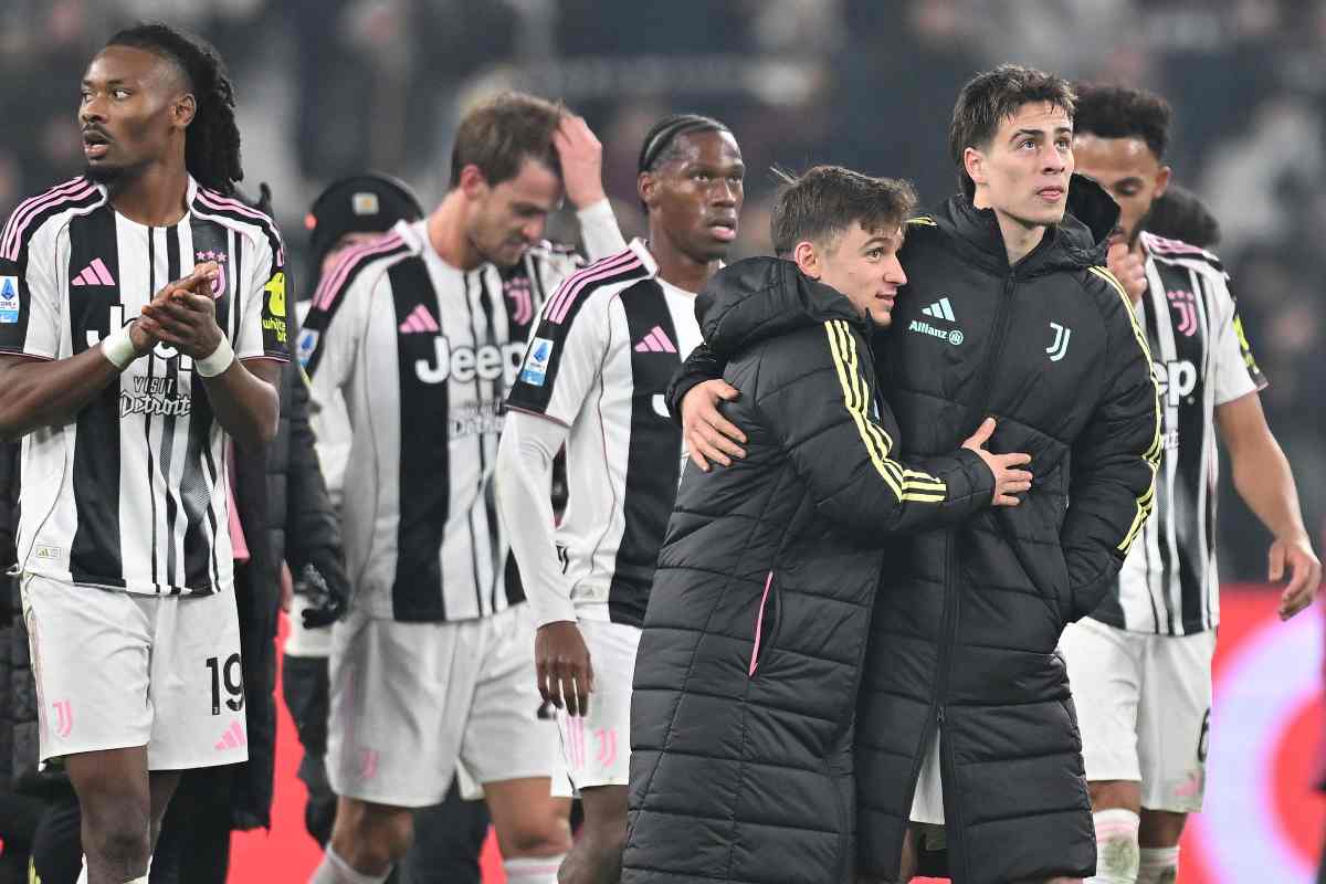 il gruppo juve dopo la partita contro la Roma