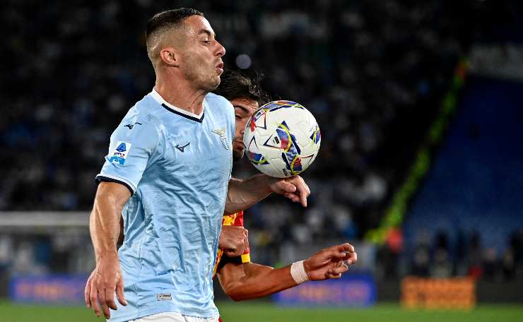 marusic stoppa il pallone di petto