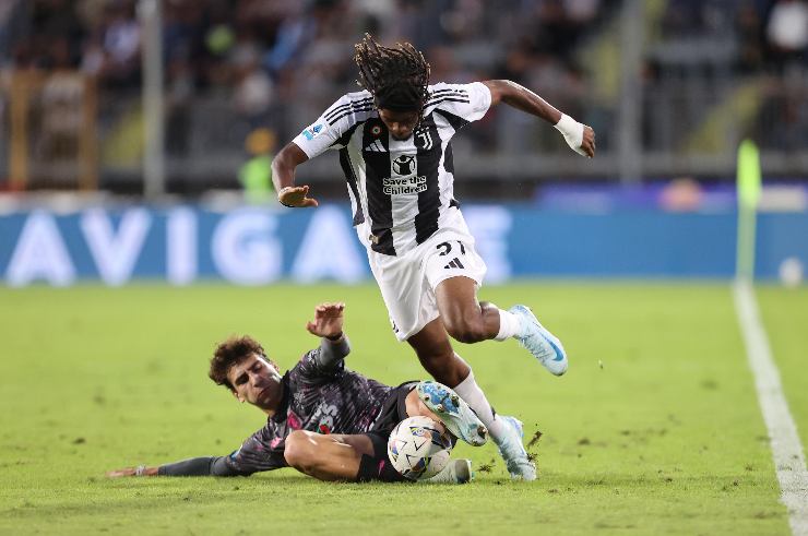 mbangula salta l'uomo