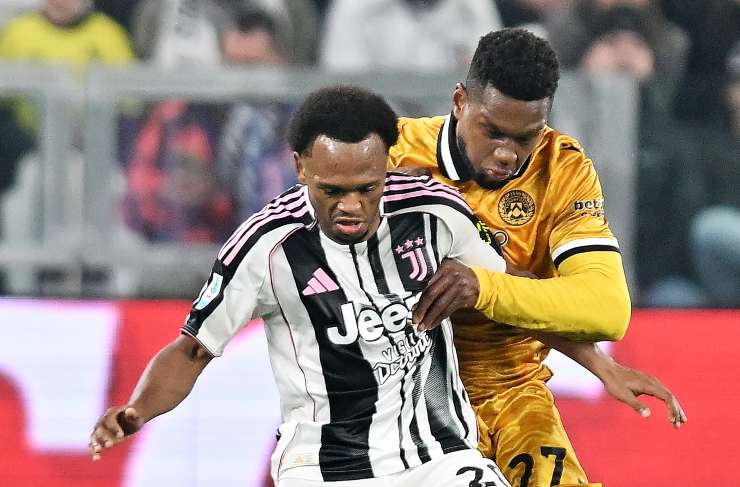 Openda in azione con la Juve