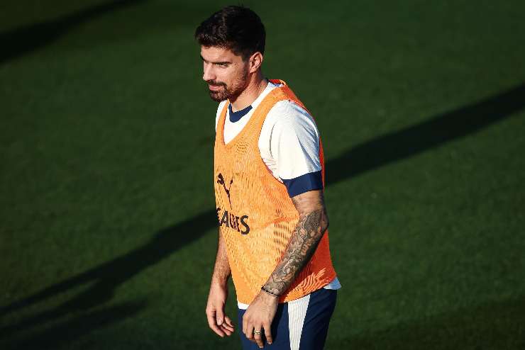 ruben neves durante l'allenamento