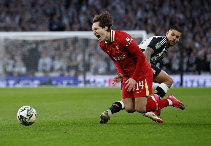 chiesa colpito durante un dribbling