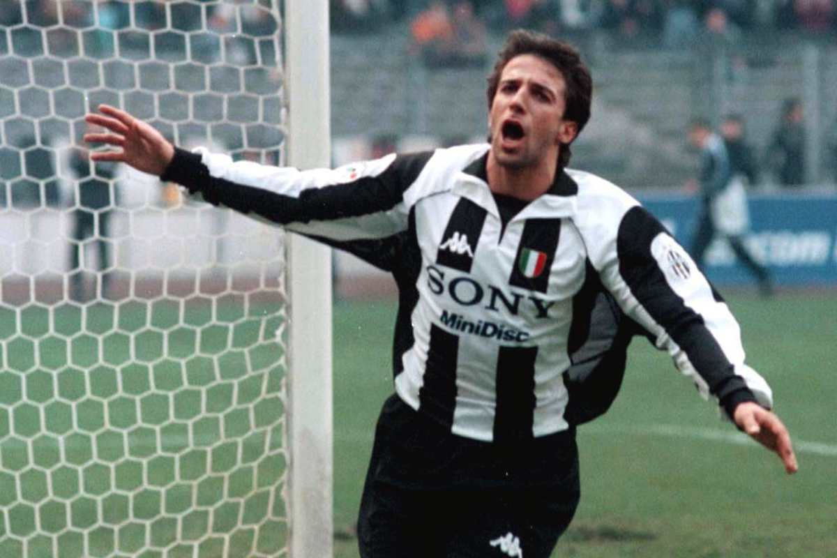 del piero esulta dopo un gol