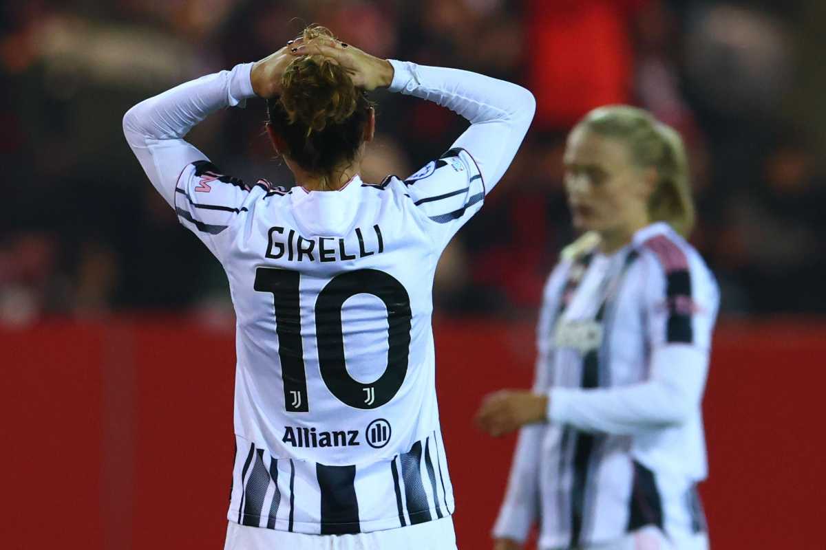 girelli mani nei capelli