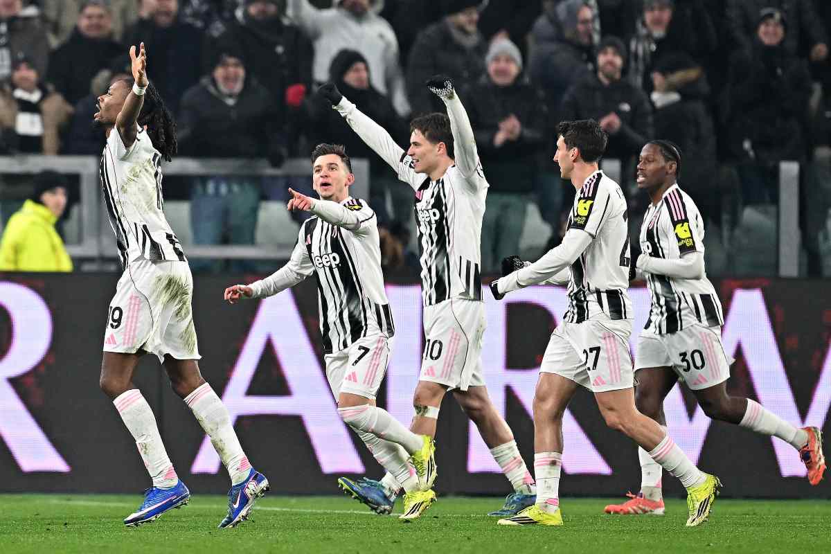 ragazzi juve esultano (Ansa)