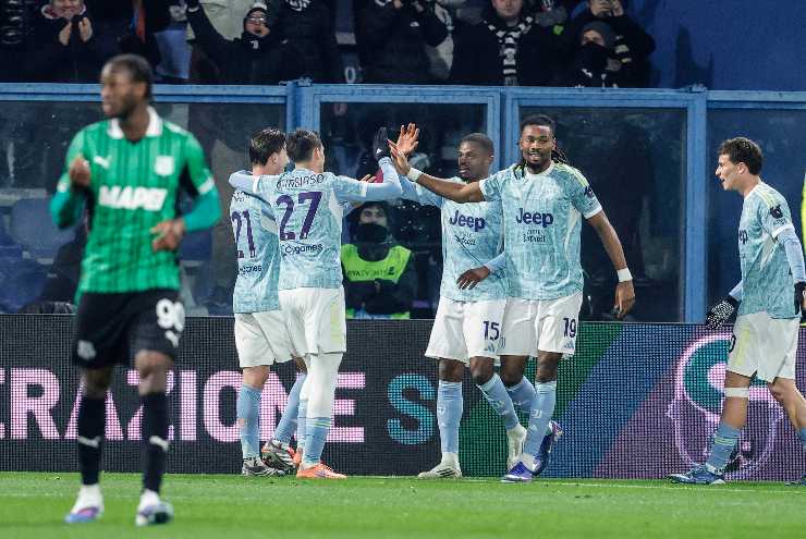 la juve esulta dopo il gol