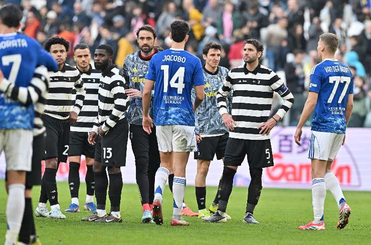 Juventus Como in mezzo al campo