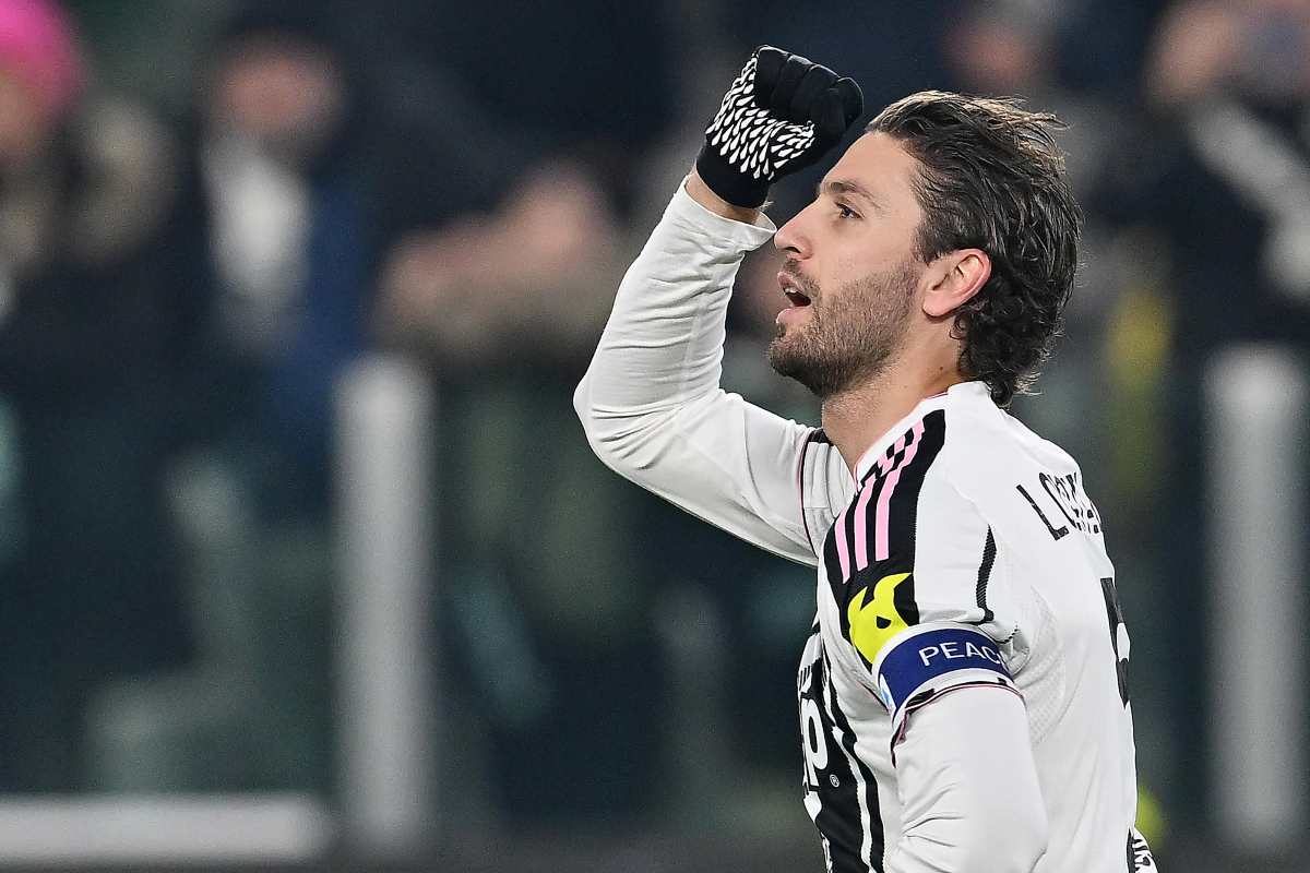 Locatelli esulta dopo un gol