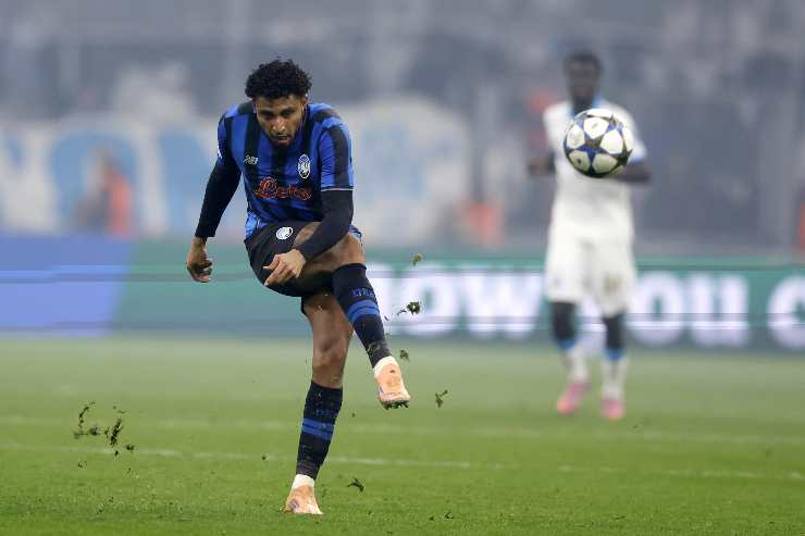 ederson prova a calciare