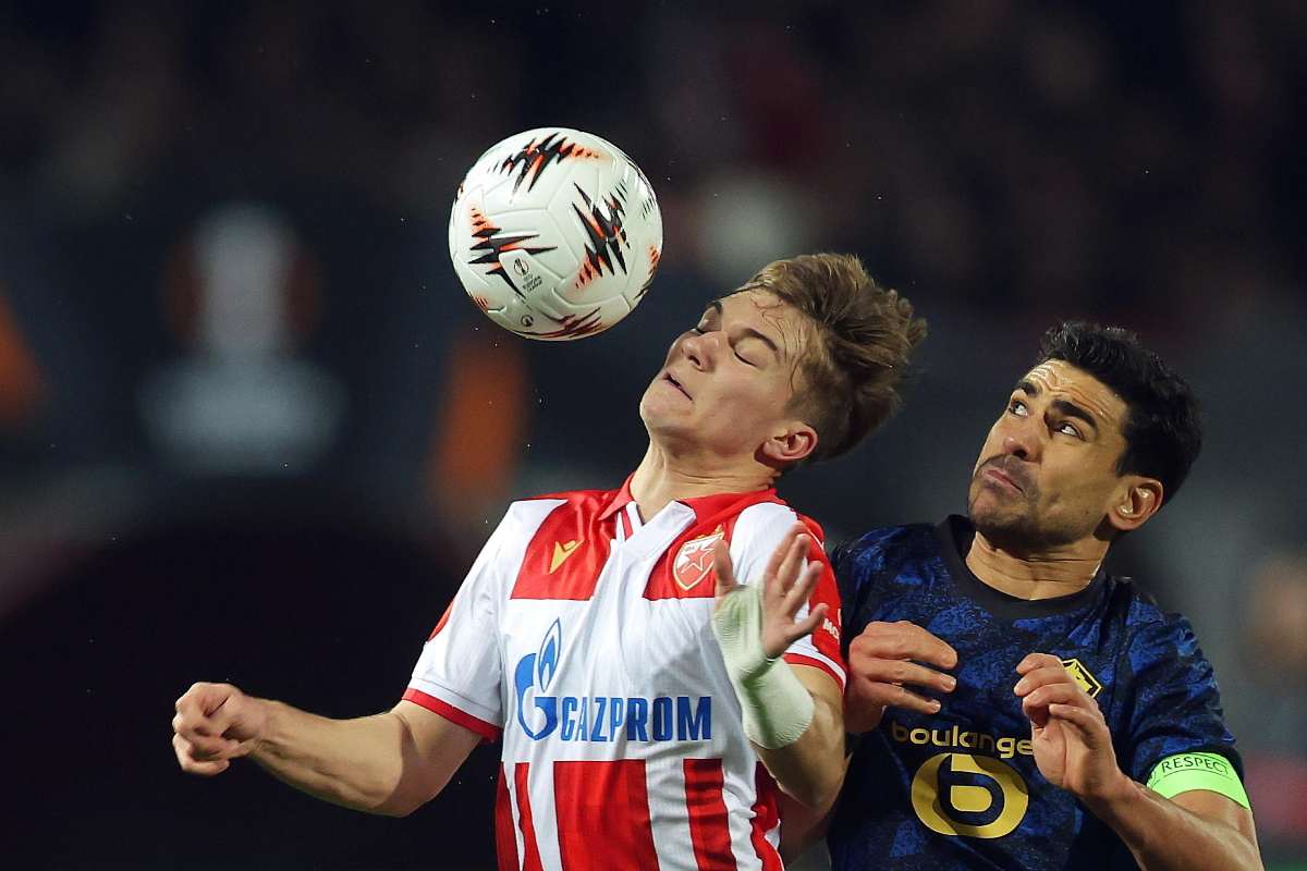 kostov stoppa il pallone