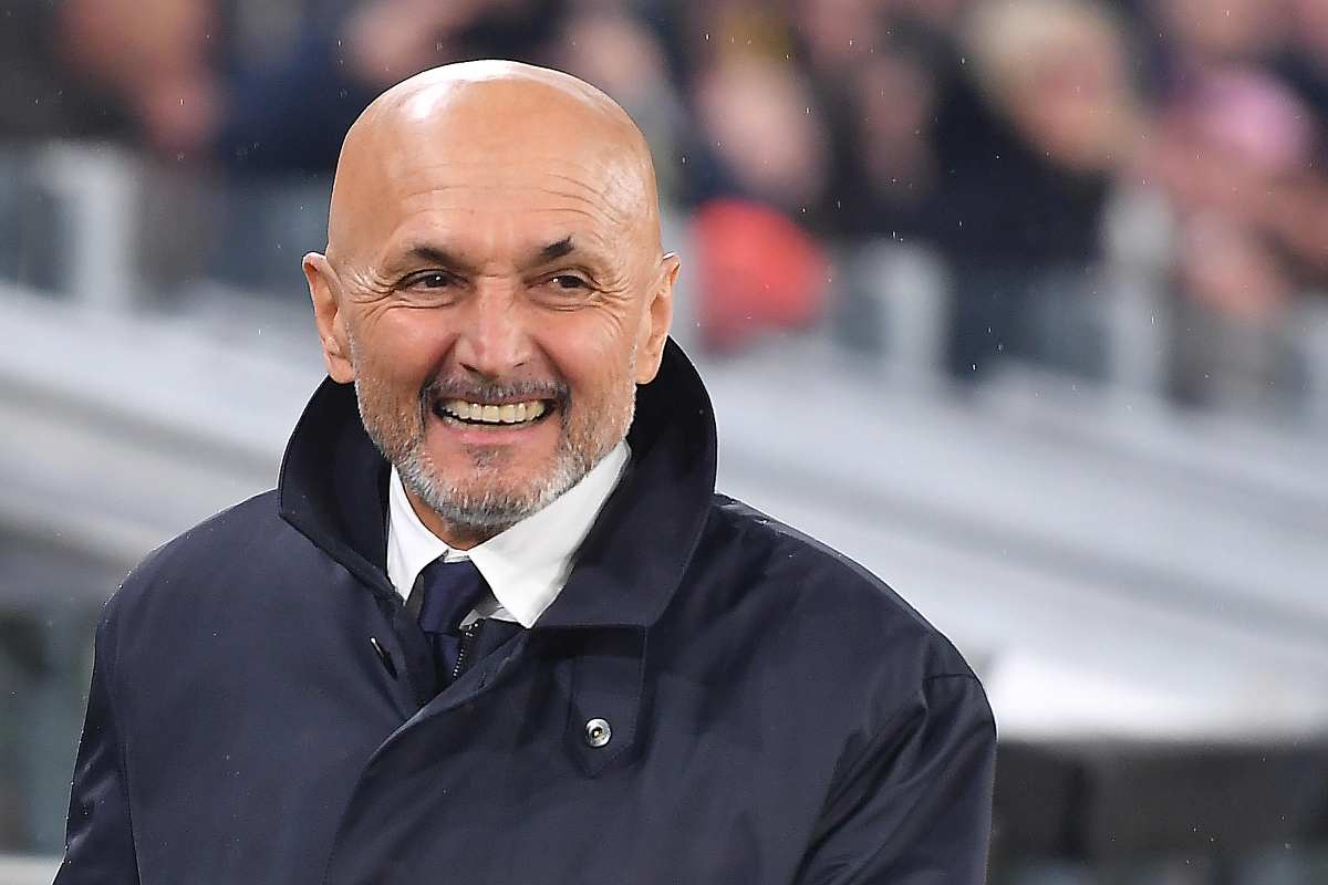 spalletti sorride in panchina