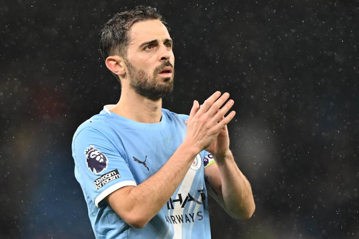 bernardo silva batte le mani
