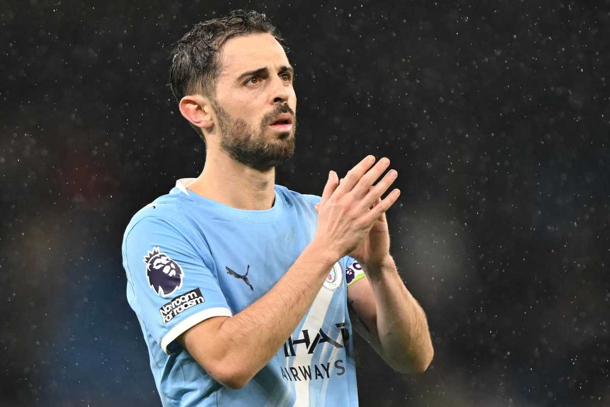 bernardo silva batte le mani