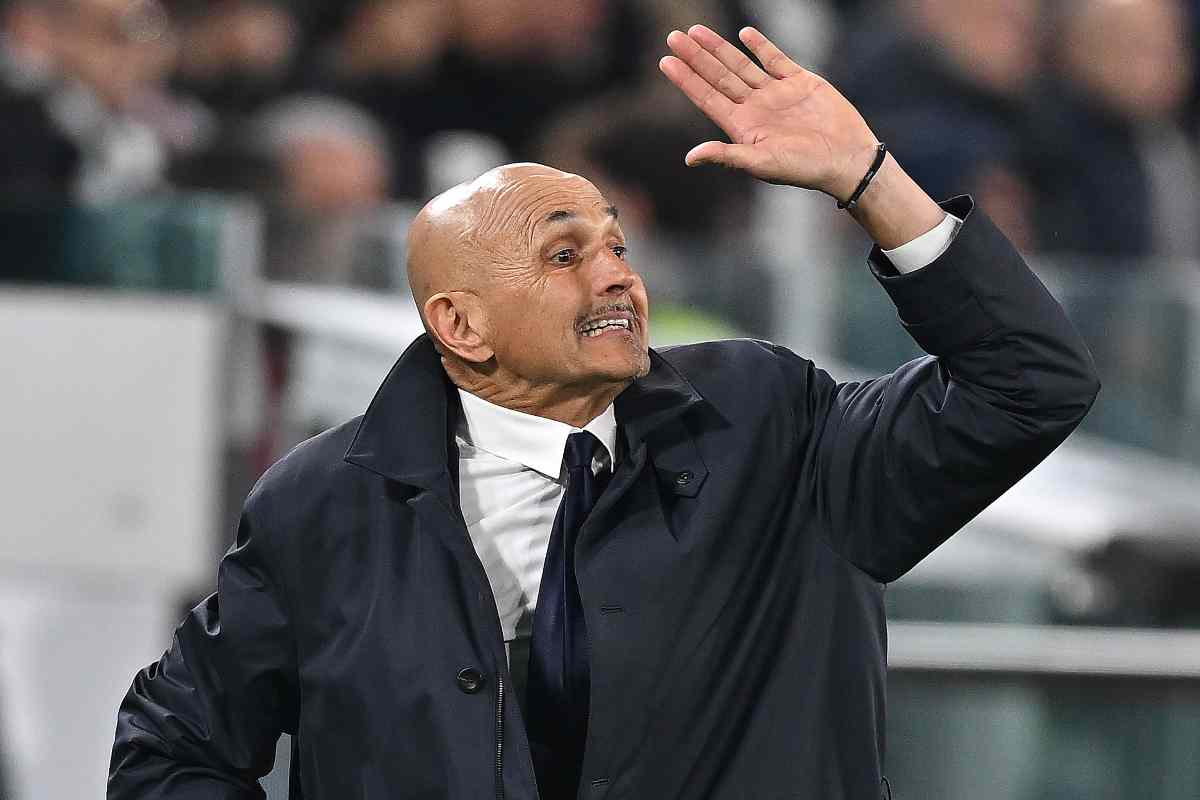 Luciano Spalletti dà indicazioni dalla panchina
